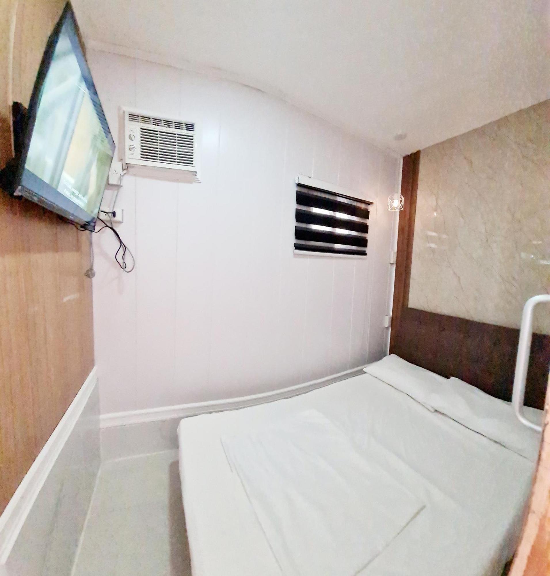 Dasma Lofts Hotel Near Dela Salle Dasma 达斯马里尼亚斯 外观 照片